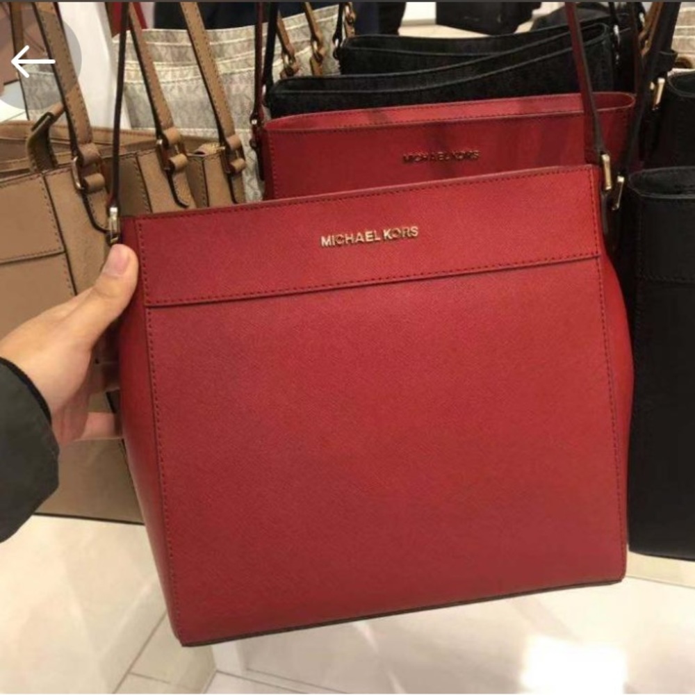 Michael Kors Jet Set Travel NS Messenger 35h8gtvm0l Leather Crossbody Bag Purse